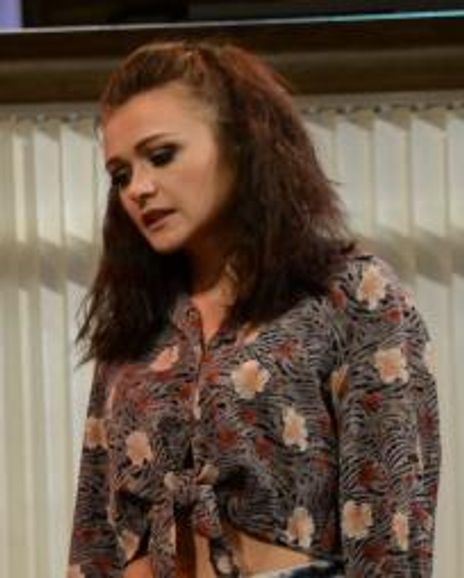 Elizabeth Carter Headshot