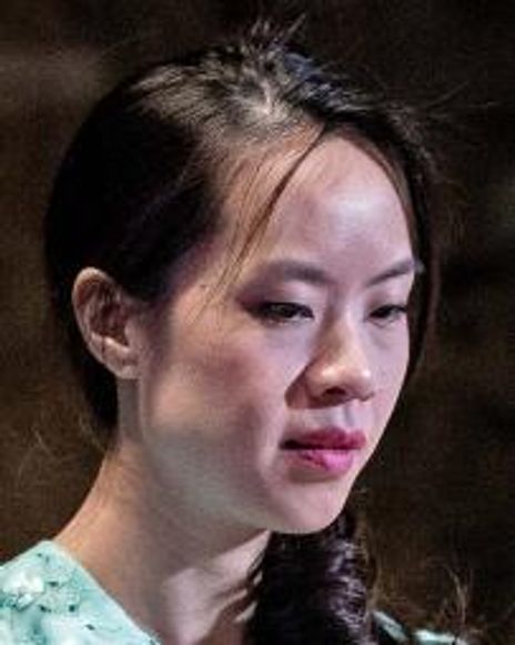 Julie Cheung-Inhin Headshot