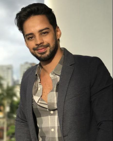 Hector Matias Headshot