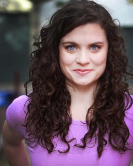 Cara Treacy Headshot