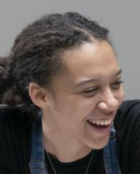 Francesca Henry Headshot