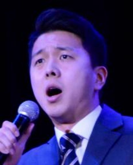 Dongwoo Kang Headshot