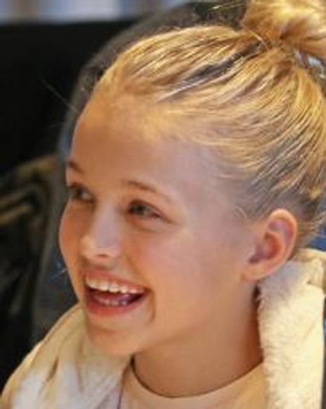 Bella Yantis Headshot