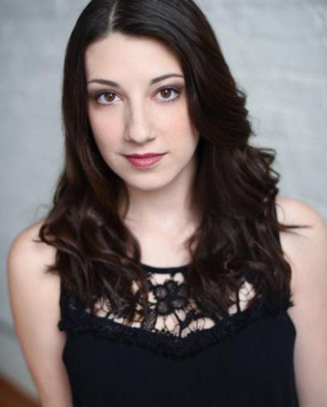 Andrea DeVriendt Headshot