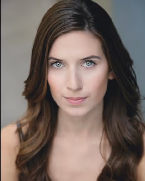 Elizabeth Erb Headshot
