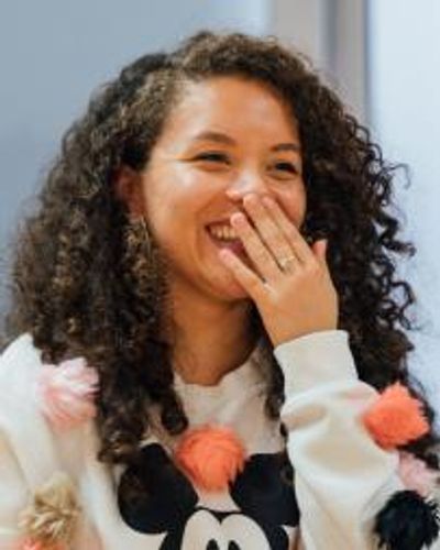 Saffron Coomber Headshot