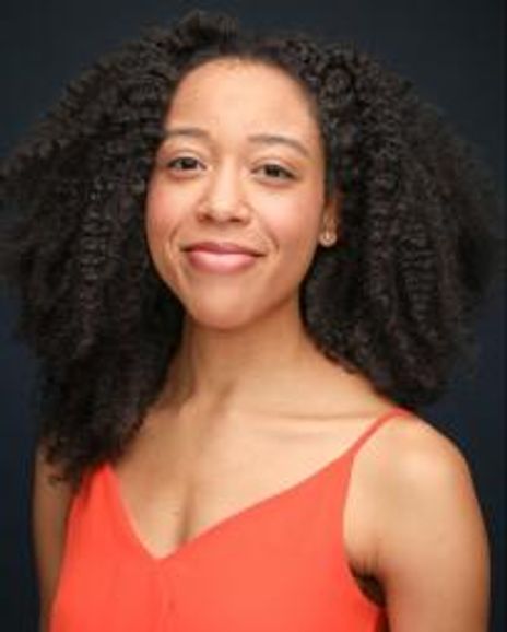 Averi Israel Headshot