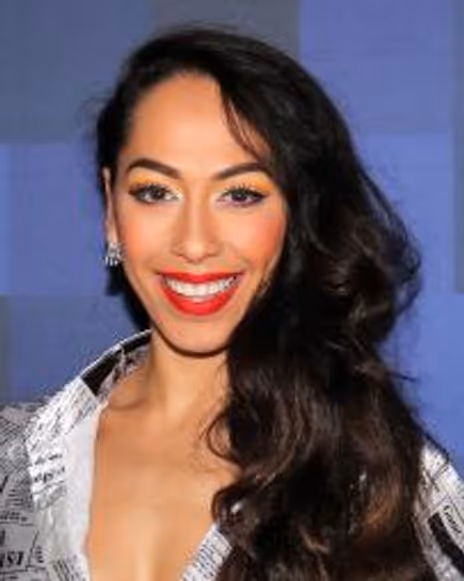 Heather Makalani Headshot