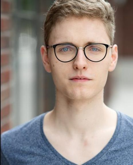 Lukas Baeskow Headshot