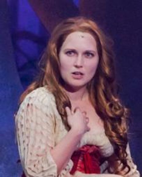 Juliana Lustenader Headshot