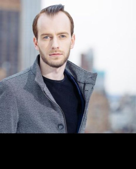 Valev Laube Headshot