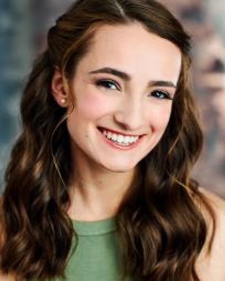 Sophia Manicone Headshot