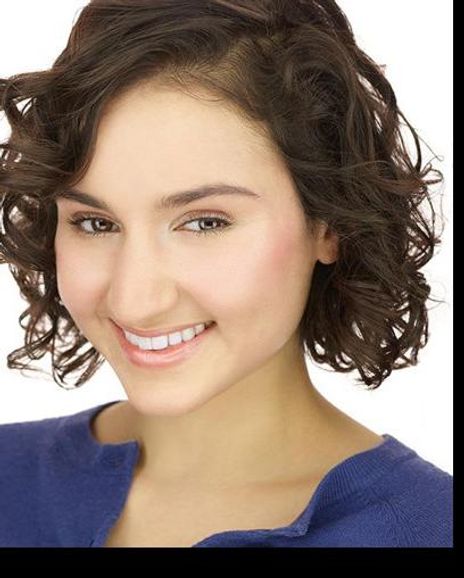 Nora Moutrane Headshot