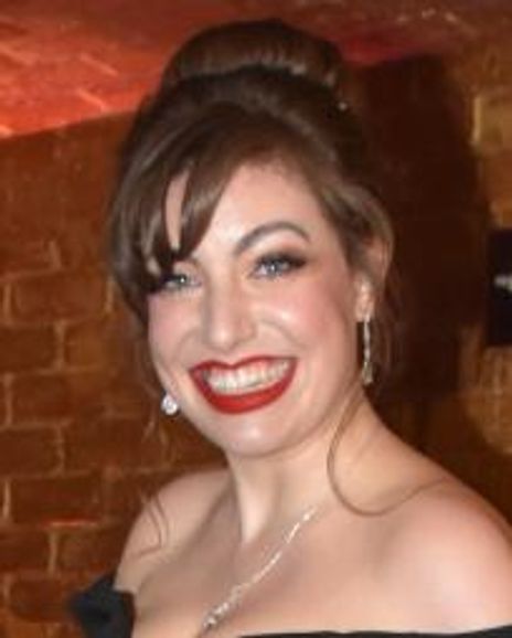 Alexa Welch Headshot