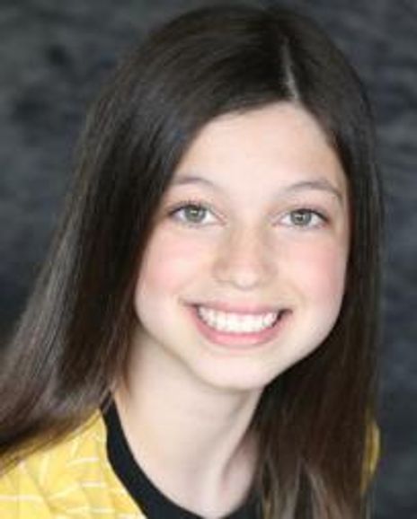 Summer Stern Headshot