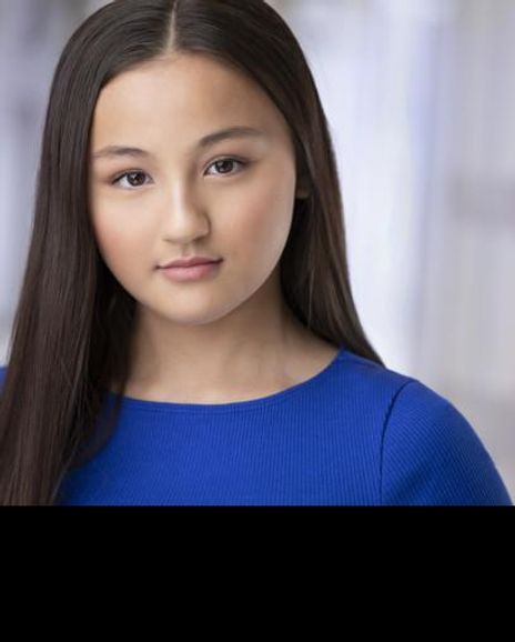 Emily Yi Headshot