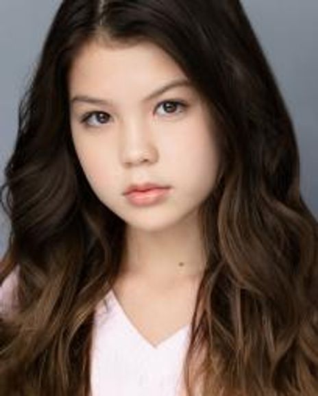 Annie Delbridge Headshot