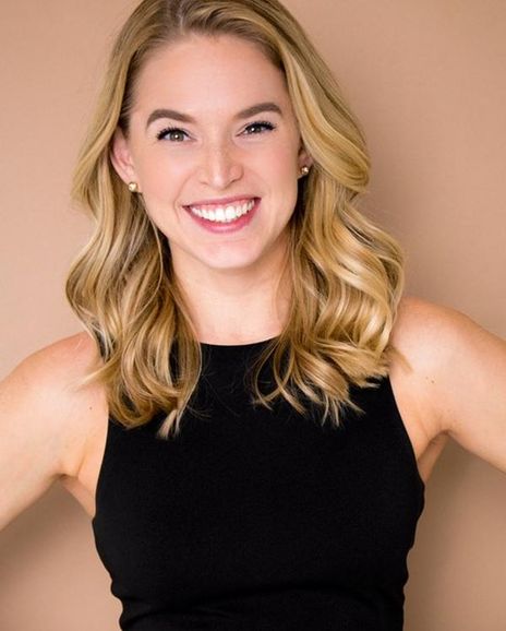 Annie Gagen Headshot