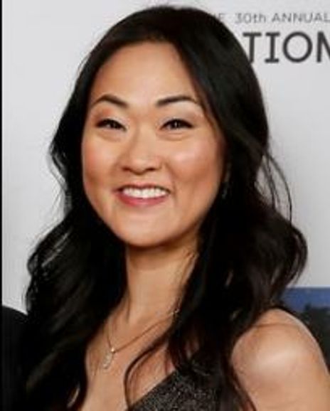 Jully Lee Headshot