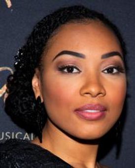 Holli' Conway Headshot