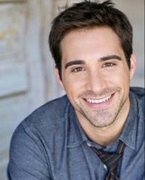 Justin Ray Headshot