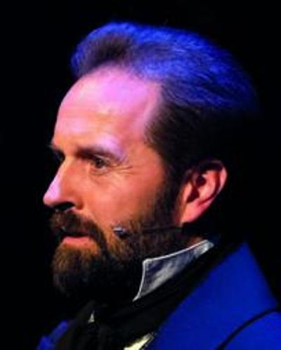 Lily Kerhoas Headshot