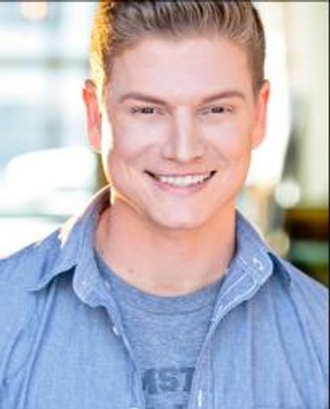 Sophia Introna Headshot