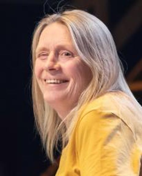 Lucy Edkins Headshot