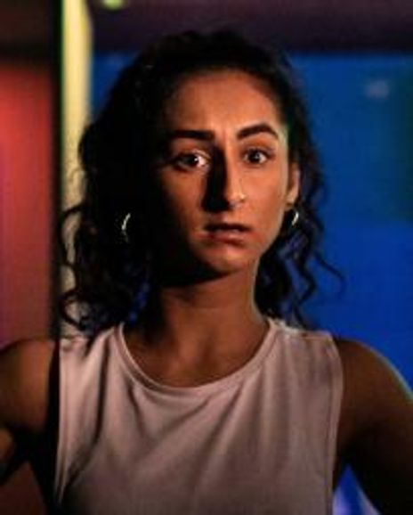 Ashna Rabheru Headshot