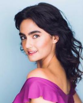 Aline Mayagoitia Headshot