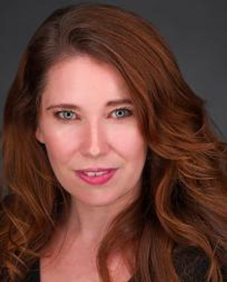 Carolyn Paine Headshot