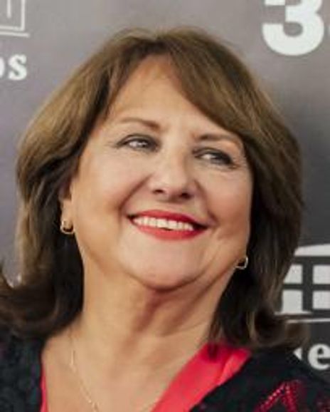 Melanie Olivares Headshot