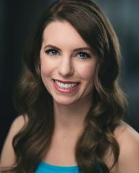 Melissa Momboisse Headshot