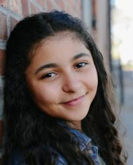 Annabel Cole Headshot