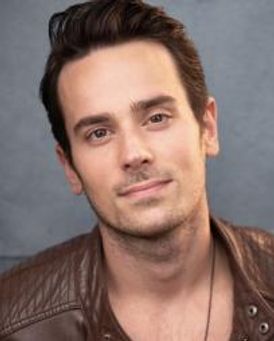 Zach Schanne Headshot