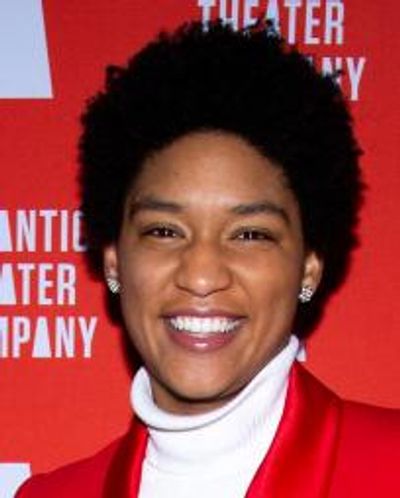 Jules Latimer Headshot