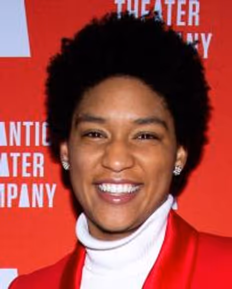 Jules Latimer Headshot