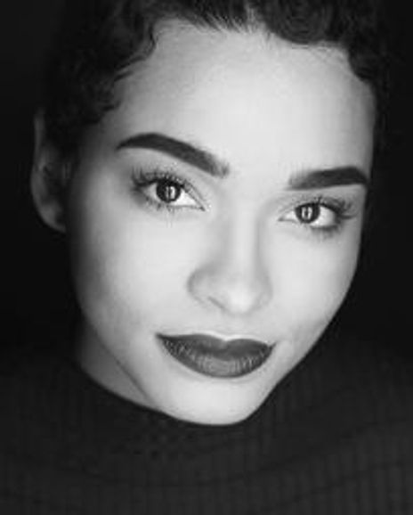 Yana Perrault Headshot