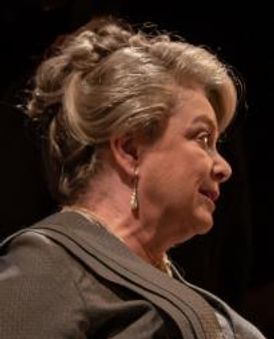 Caroline Gruber Headshot