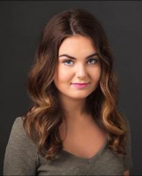 Jillian Lee Headshot