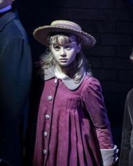 Ellie Kit Jones Headshot