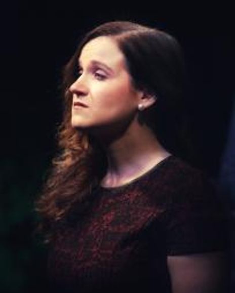 Betsy Rinaldi Headshot