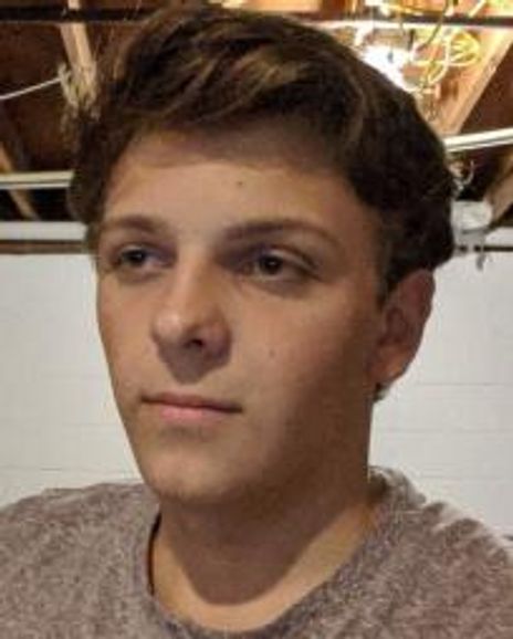 Travis Remshifski Headshot