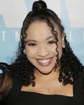 Rachel Seirian Headshot