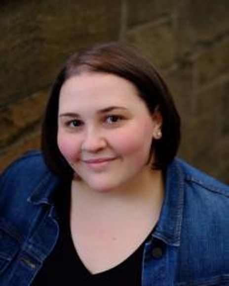 Alison Savino Headshot