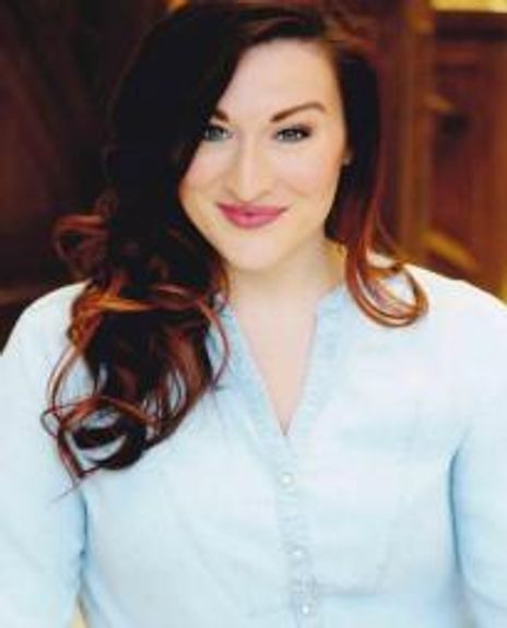 Desirée Dillon Dillon Headshot