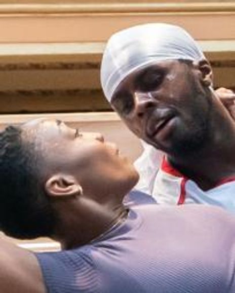 Shay Barclay Headshot