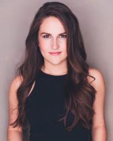 Jenn Maurer Headshot