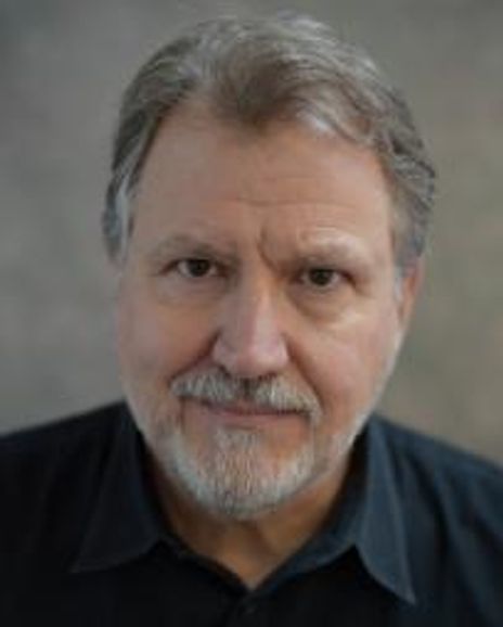 Dan Reichard Headshot