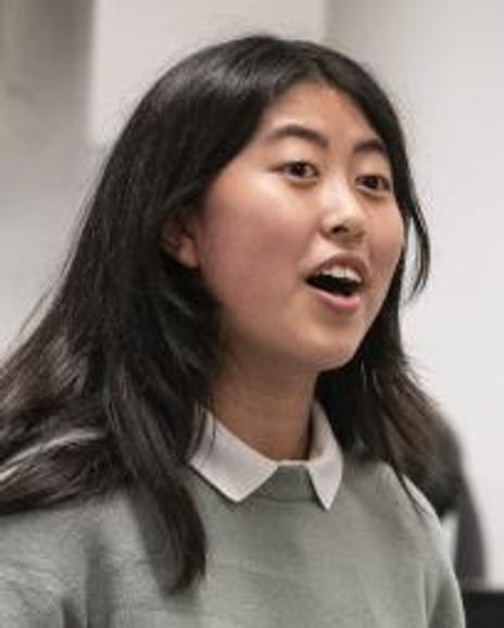 Jocelyn Shek Headshot